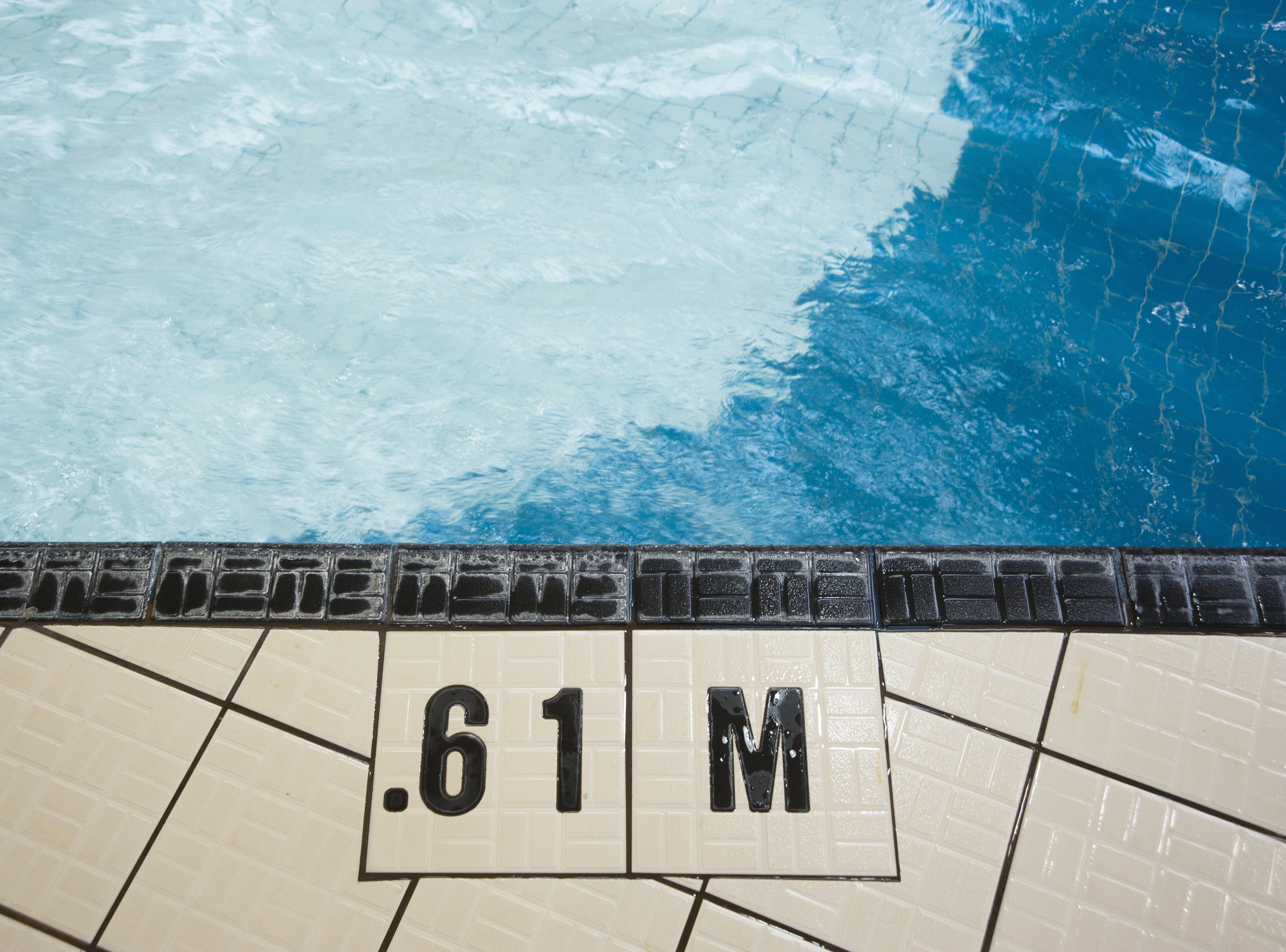 Cómo decidir la profundidad perfecta para tu piscina.